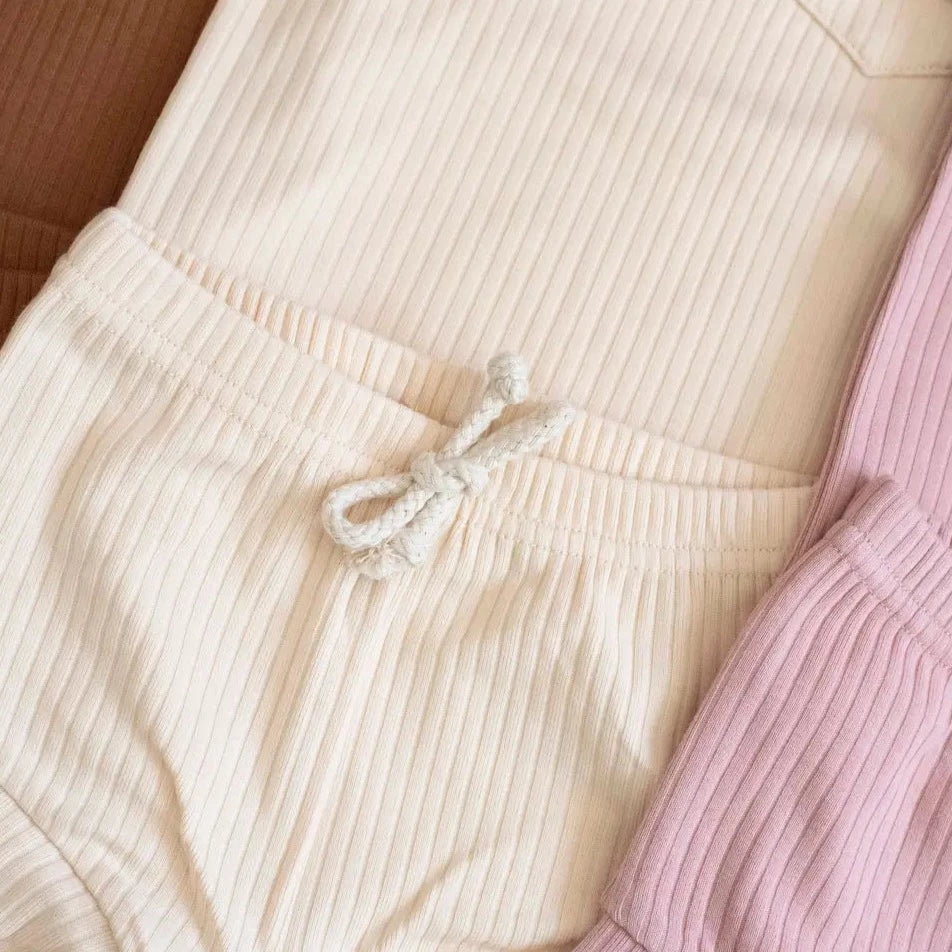 natural ribbed organic cotton close up