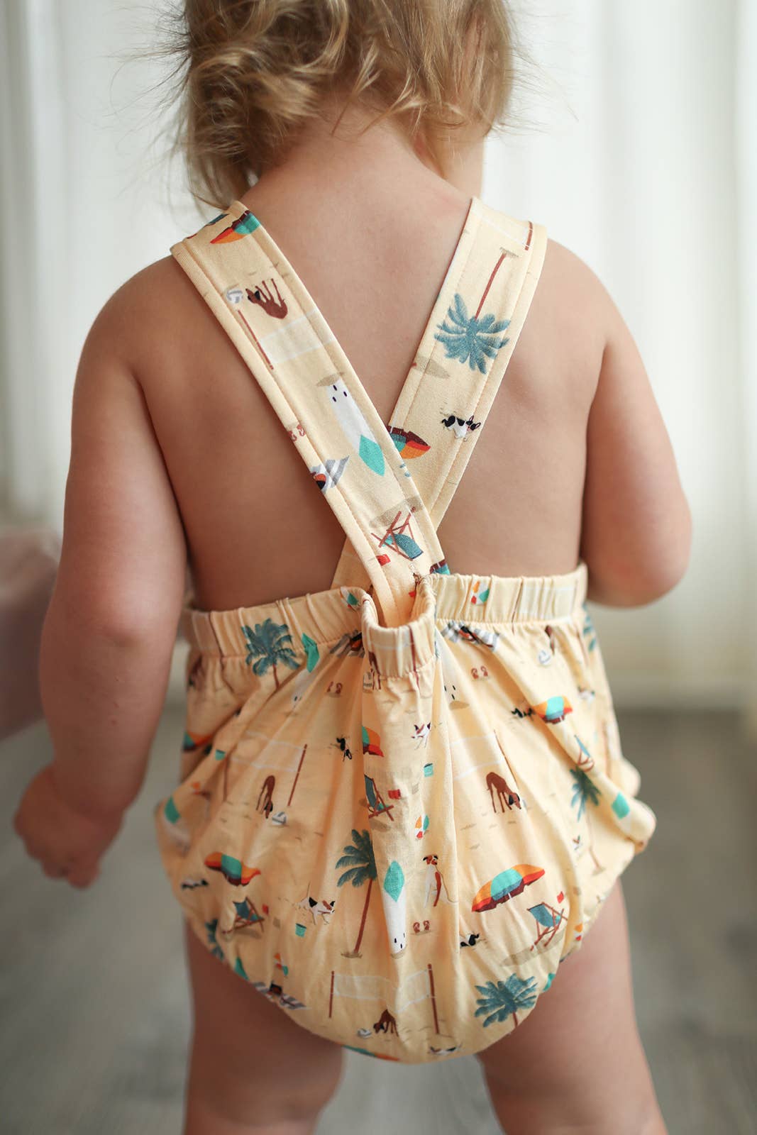 Beach Dogs Bamboo Sun Bubble with Adjustable Straps