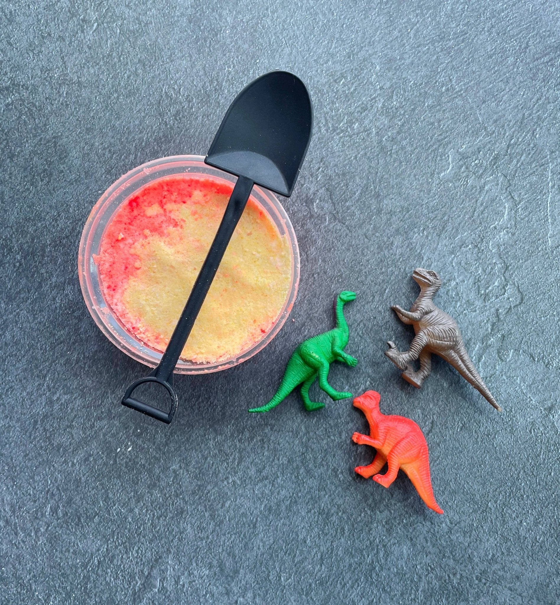 Dino Dig Bath Bomb - Bossy Beans