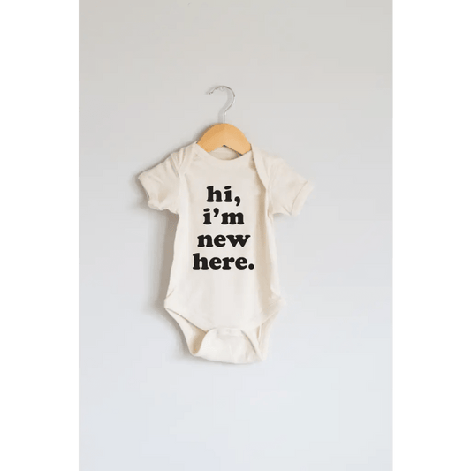 "Hi, I'm New Here" Organic Cotton Baby Bodysuit - Natural - Bossy Beans