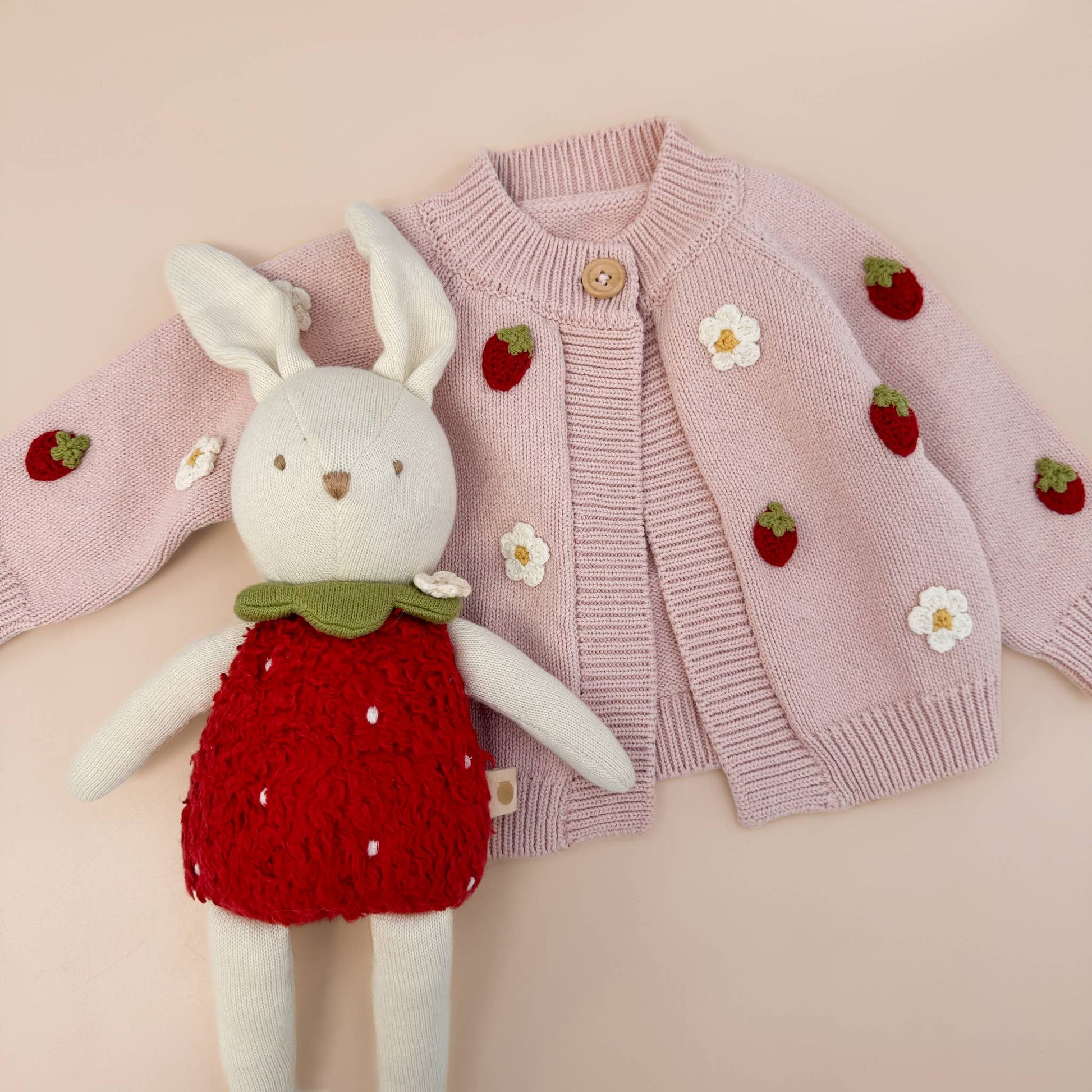 Plush Bunny Strawberry - Bossy Beans
