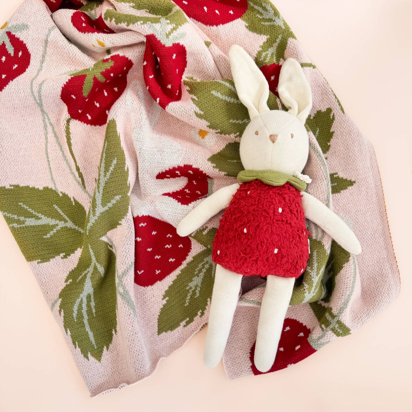 Plush Bunny Strawberry - Bossy Beans