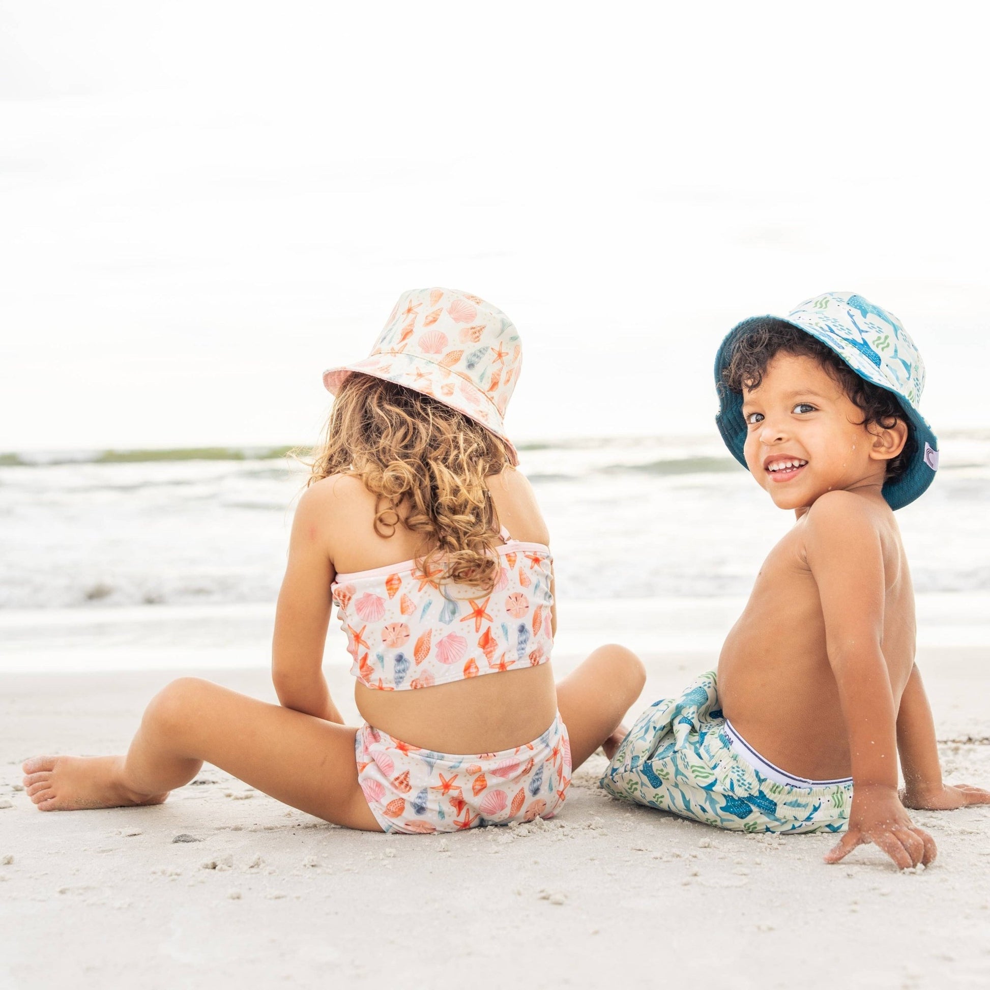 Sandy Seashells/Pink Reversible Beach Baby Bucket Hat - Bossy Beans