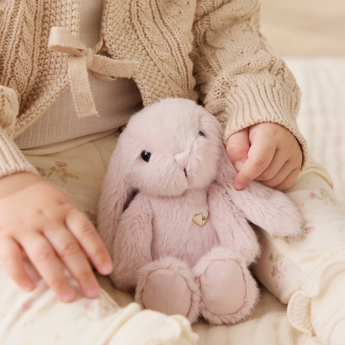 Snuggle Bunnies - Little Penelope - Blossom - Bossy Beans