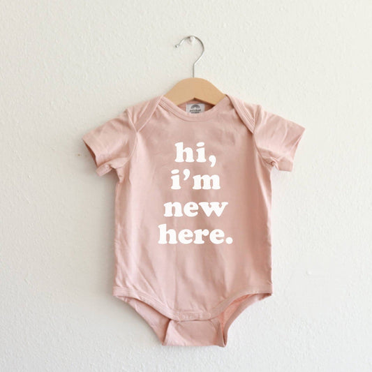 Hi, I'm New Here Infant Bodysuit - Soft pink - Bossy Beans